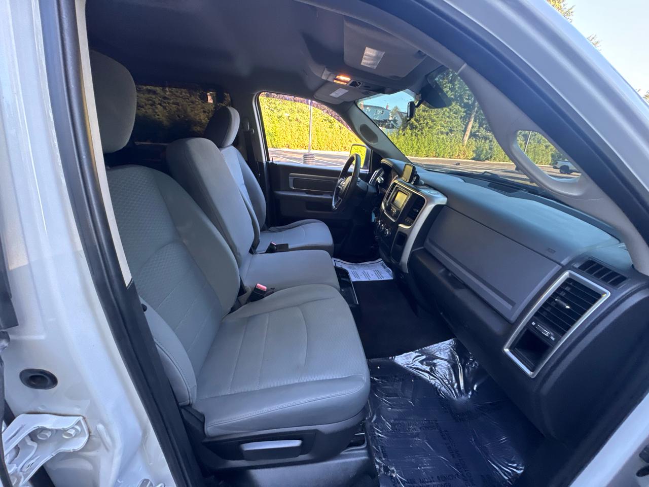 RAM 2500 SLT Crew Cab SWB 4WD 2017
