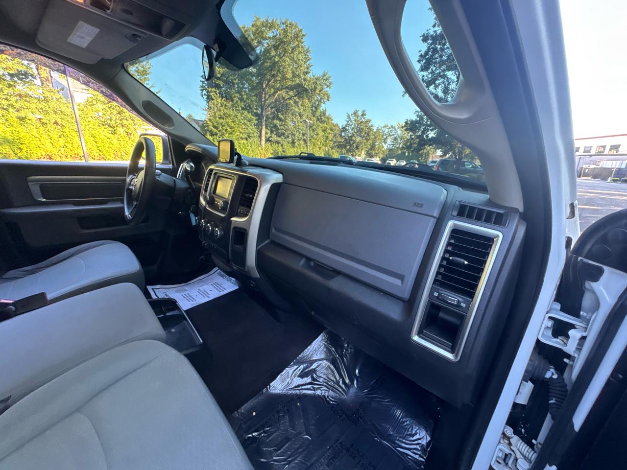 RAM 2500 SLT Crew Cab SWB 4WD 2017
