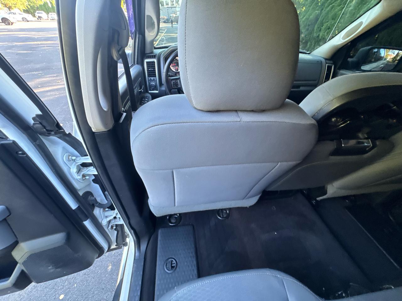 RAM 2500 SLT Crew Cab SWB 4WD 2017