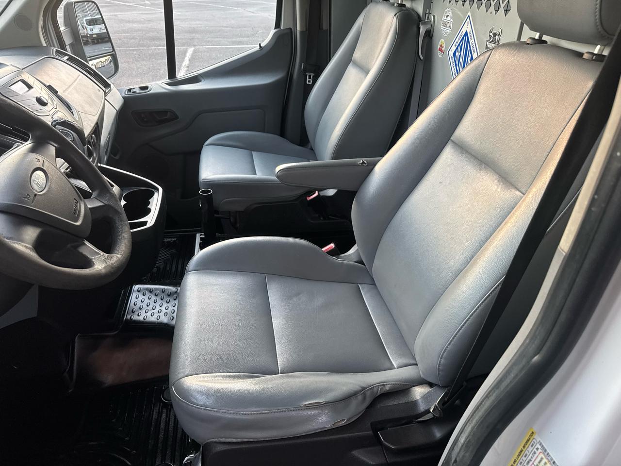 Ford Transit 250 Van Med. Roof w/Sliding Pass. 148-in. WB 2015