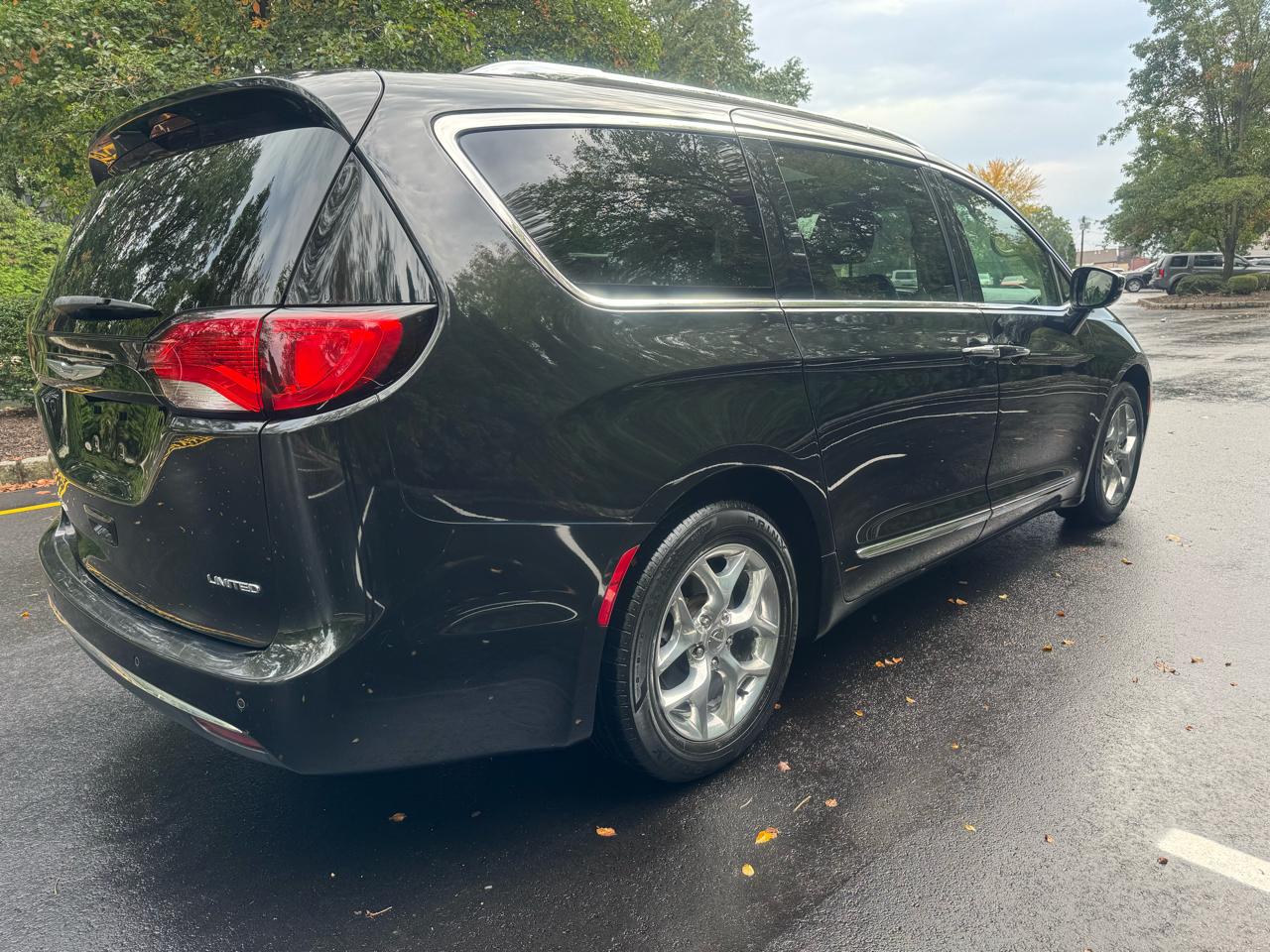 Chrysler Pacifica Limited 2018