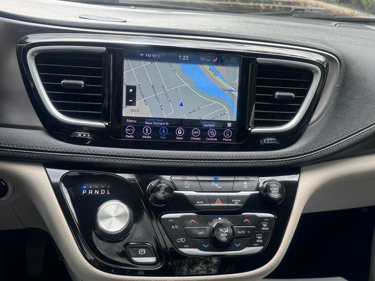 Chrysler Pacifica Limited 2018