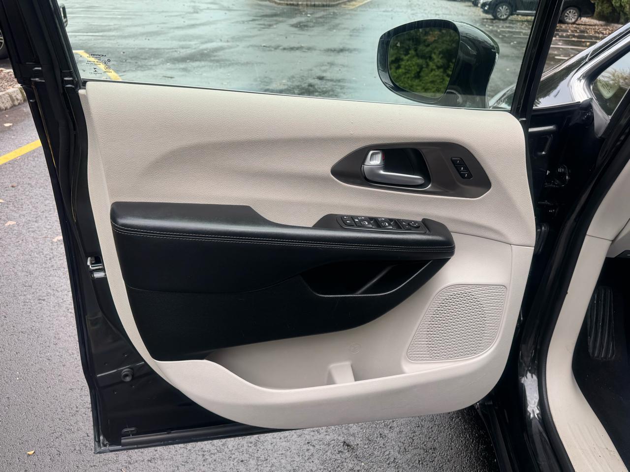 Chrysler Pacifica Limited 2018
