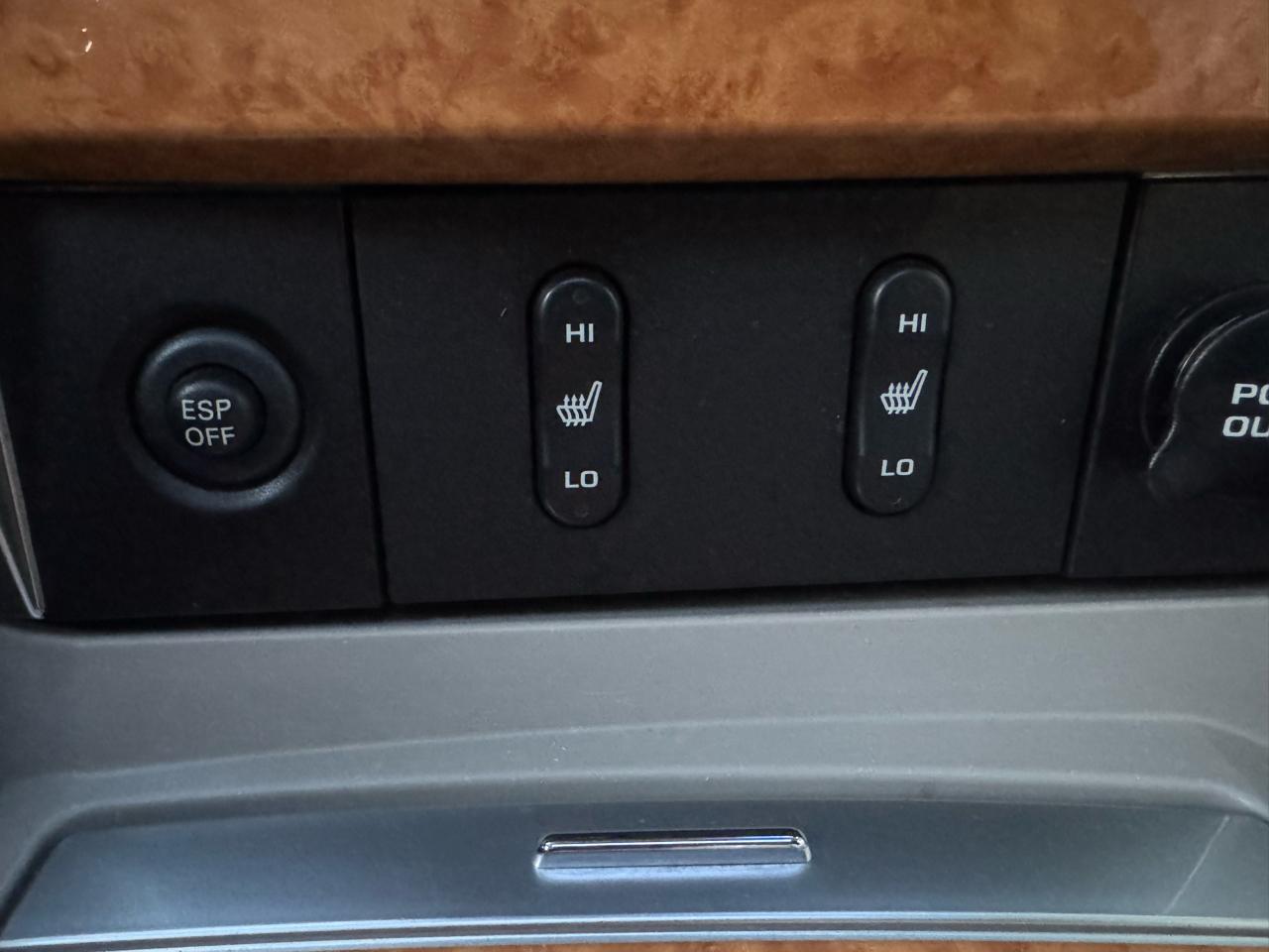 Chrysler Aspen Limited 4WD 2008