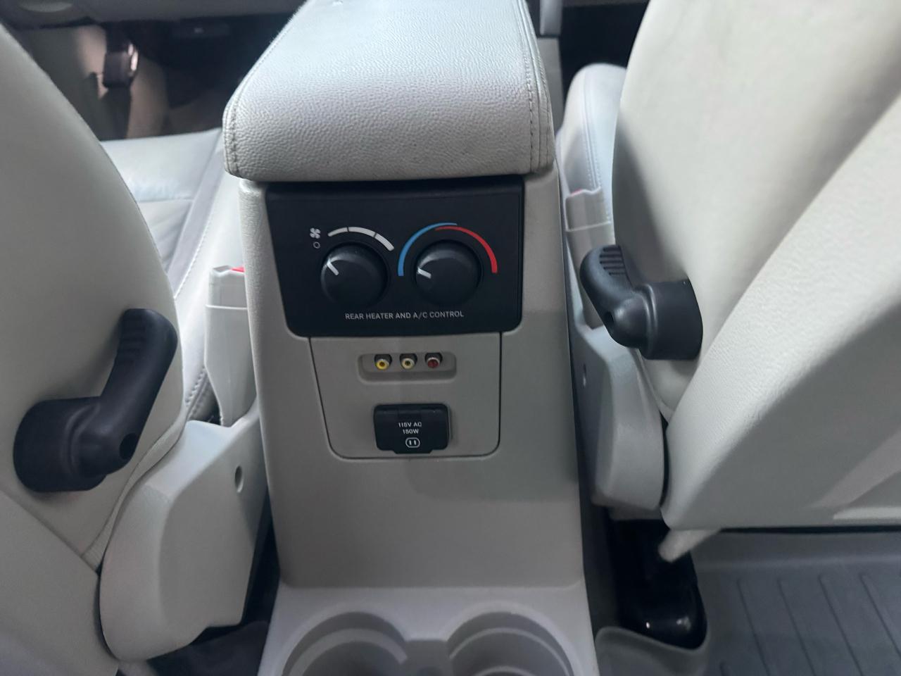 Chrysler Aspen Limited 4WD 2008
