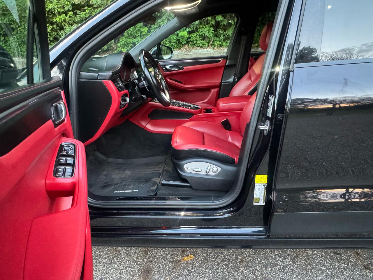 Porsche Macan GTS 2021
