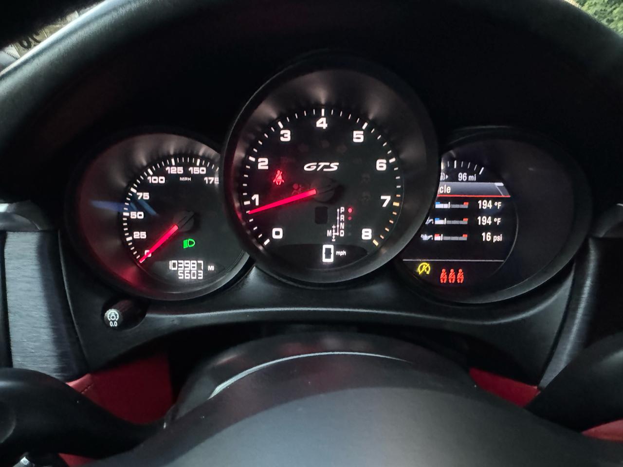 Porsche Macan GTS 2021