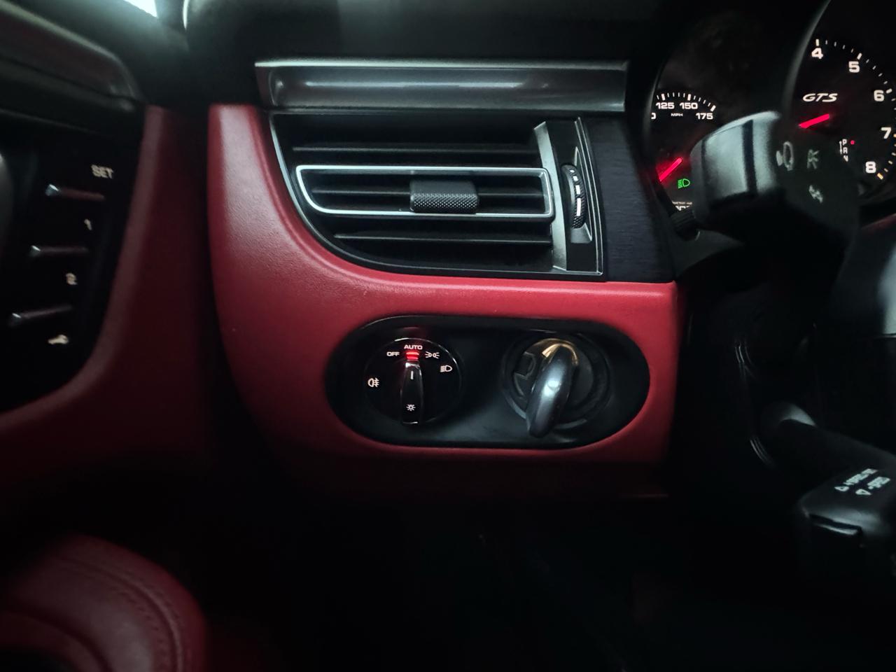 Porsche Macan GTS 2021