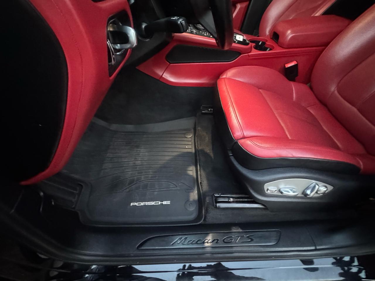 Porsche Macan GTS 2021
