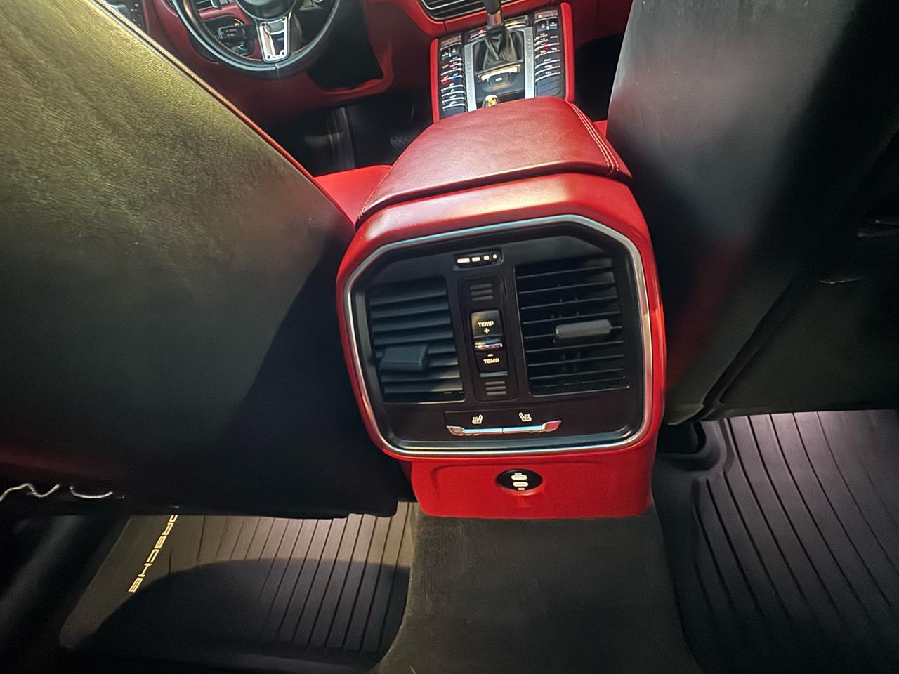 Porsche Macan GTS 2021