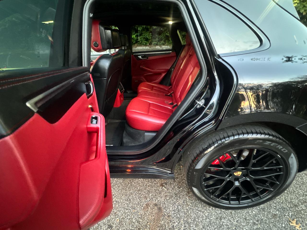 Porsche Macan GTS 2021