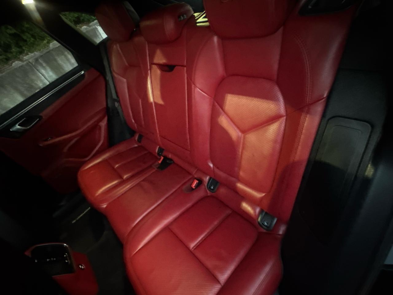 Porsche Macan GTS 2021