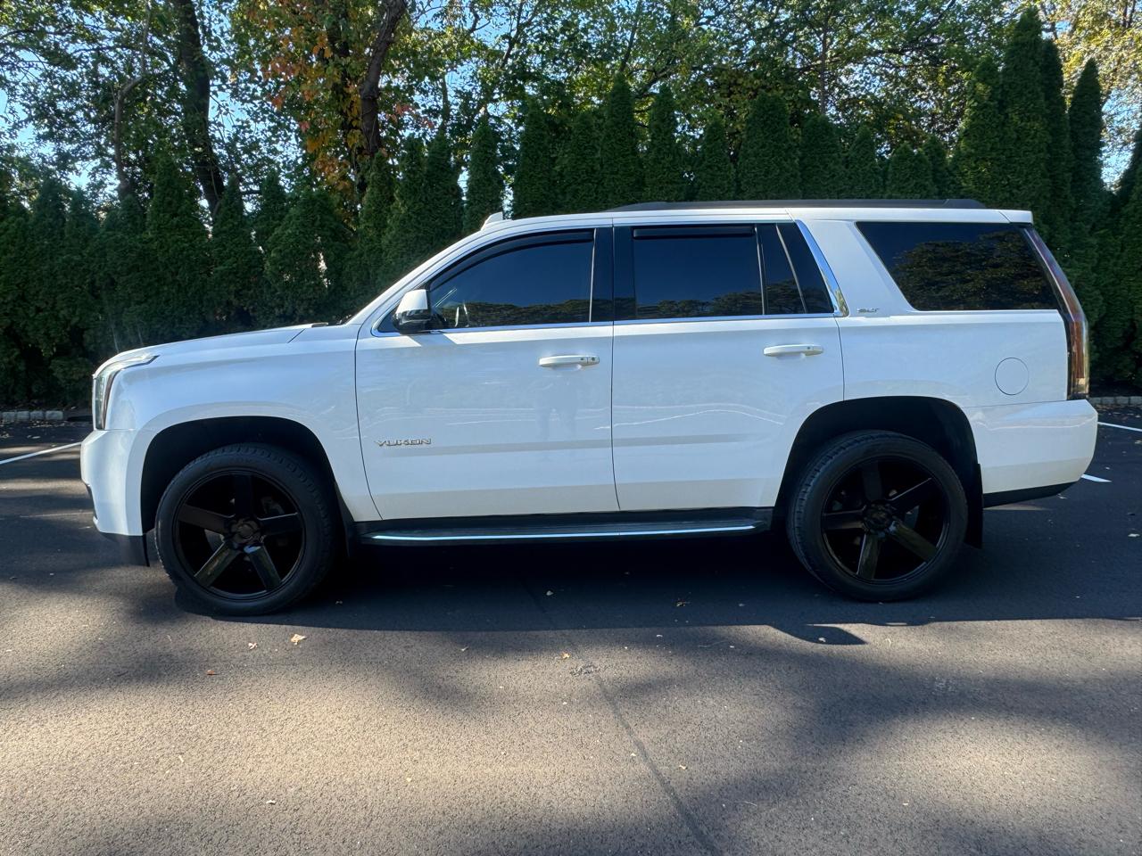 GMC Yukon SLT 4WD 2017