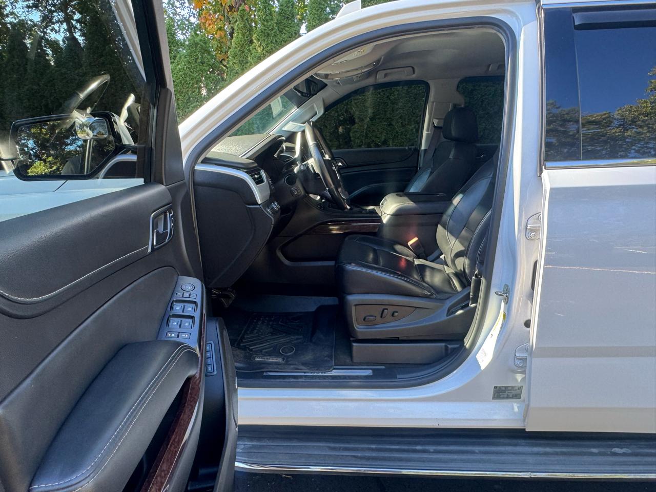 GMC Yukon SLT 4WD 2017