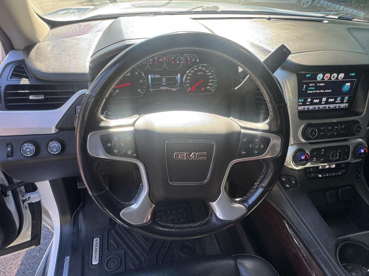 GMC Yukon SLT 4WD 2017