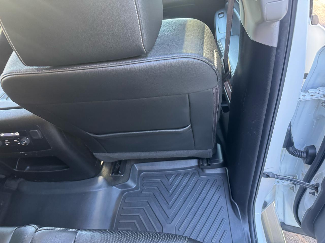 GMC Yukon SLT 4WD 2017