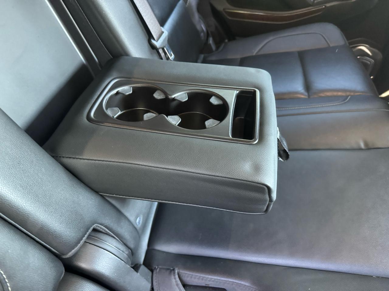 GMC Yukon SLT 4WD 2017