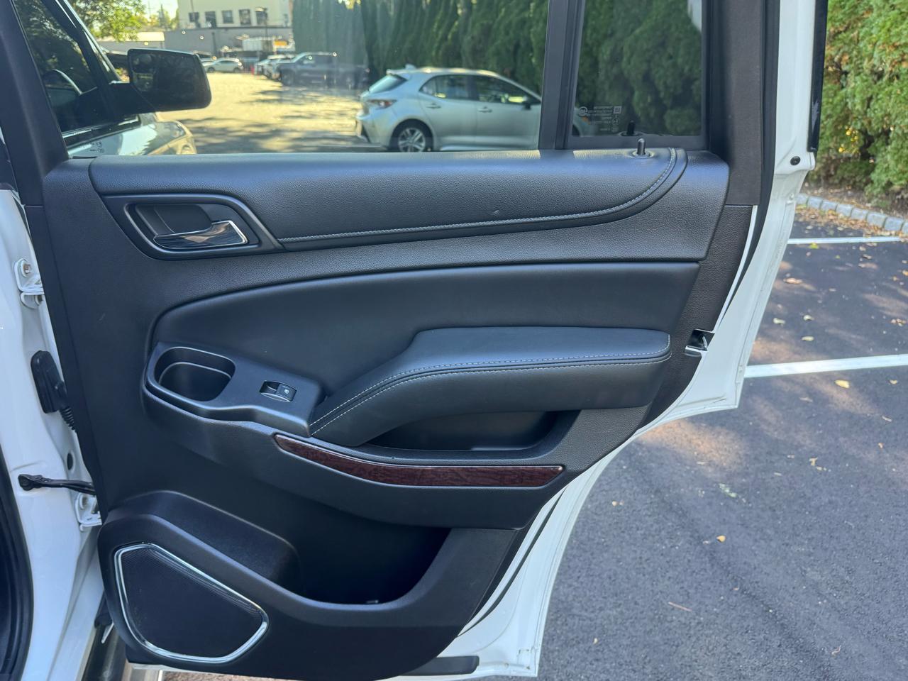 GMC Yukon SLT 4WD 2017