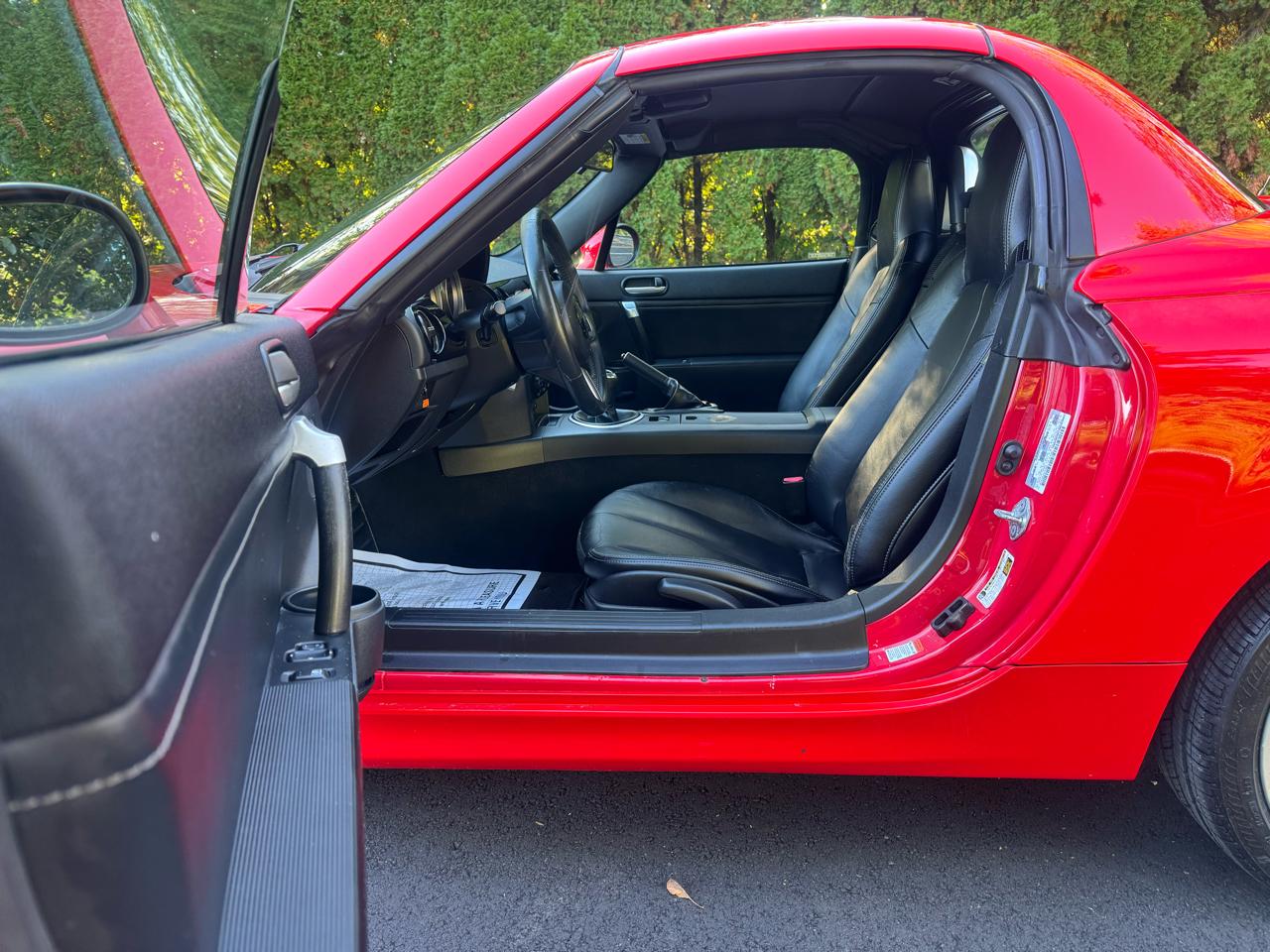 Mazda MX-5 Miata Touring Power Retractable Hardtop 2008