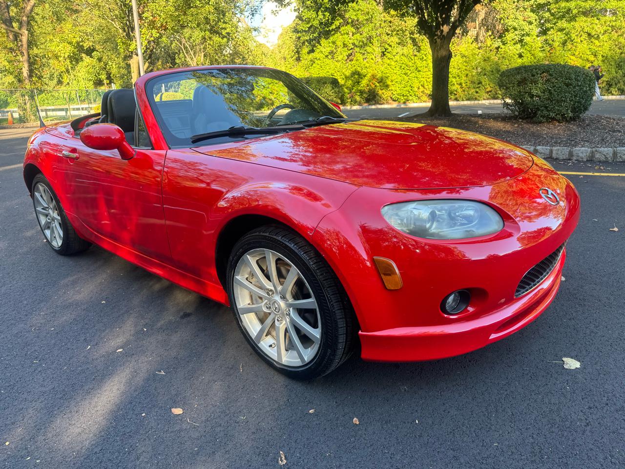 Mazda MX-5 Miata Touring Power Retractable Hardtop 2008