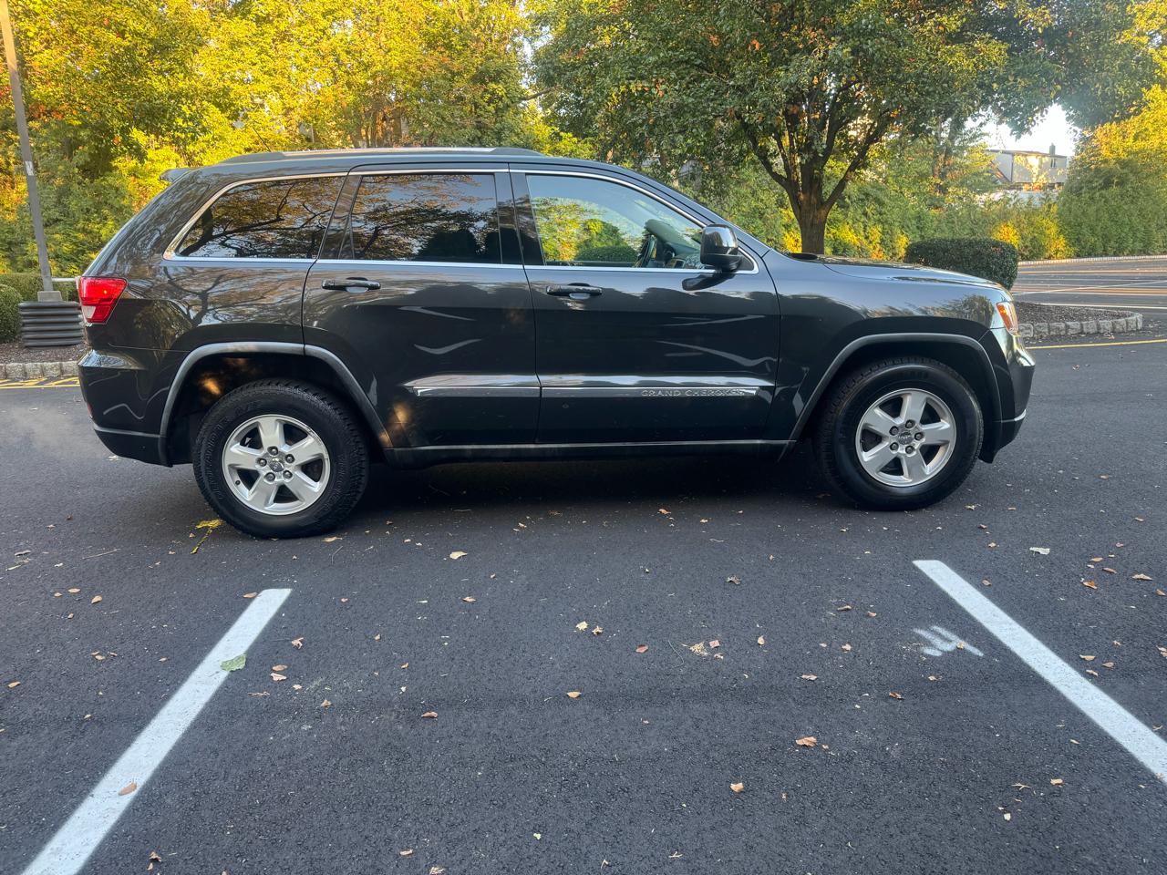 Jeep Grand Cherokee Laredo 4WD 2011