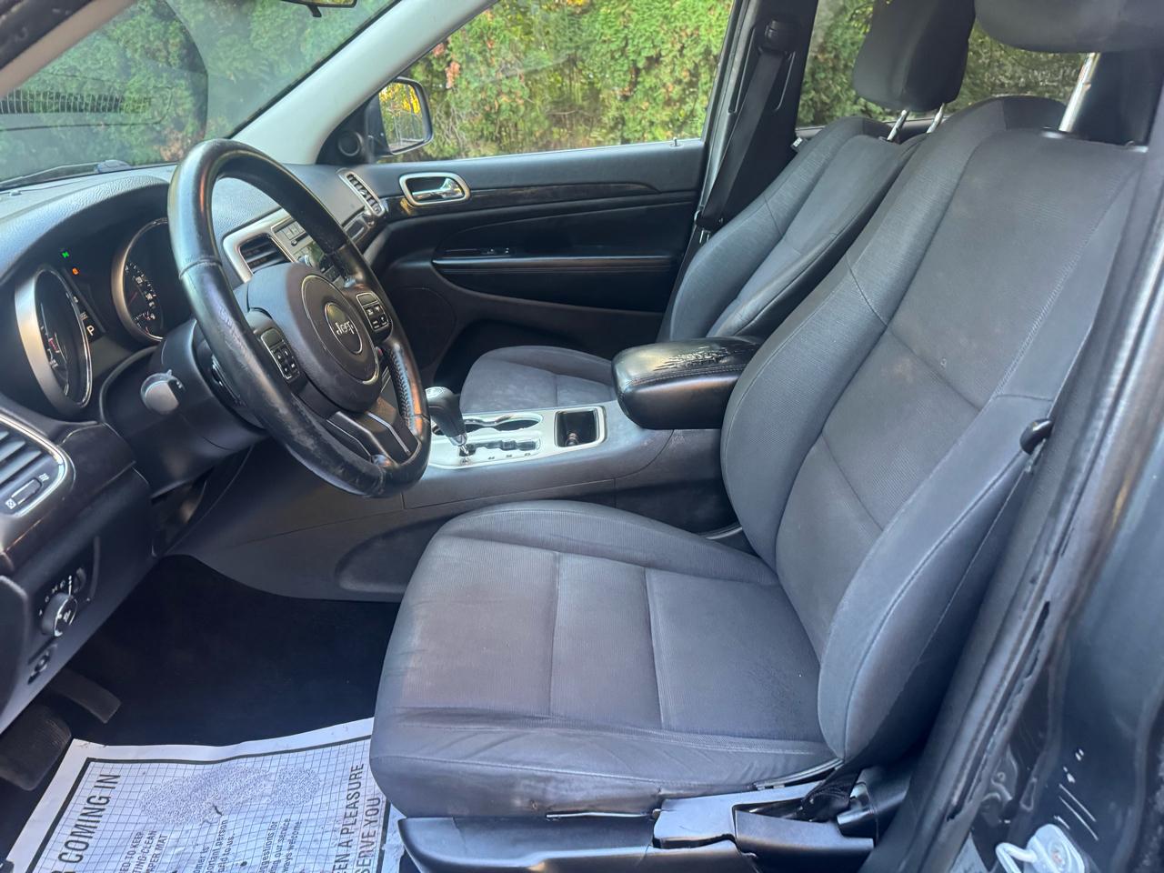 Jeep Grand Cherokee Laredo 4WD 2011