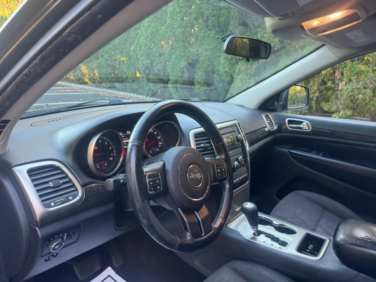 Jeep Grand Cherokee Laredo 4WD 2011