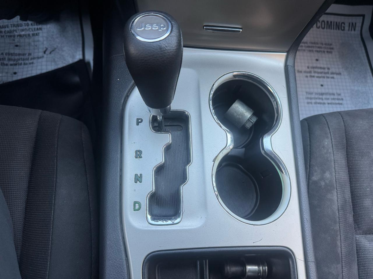 Jeep Grand Cherokee Laredo 4WD 2011