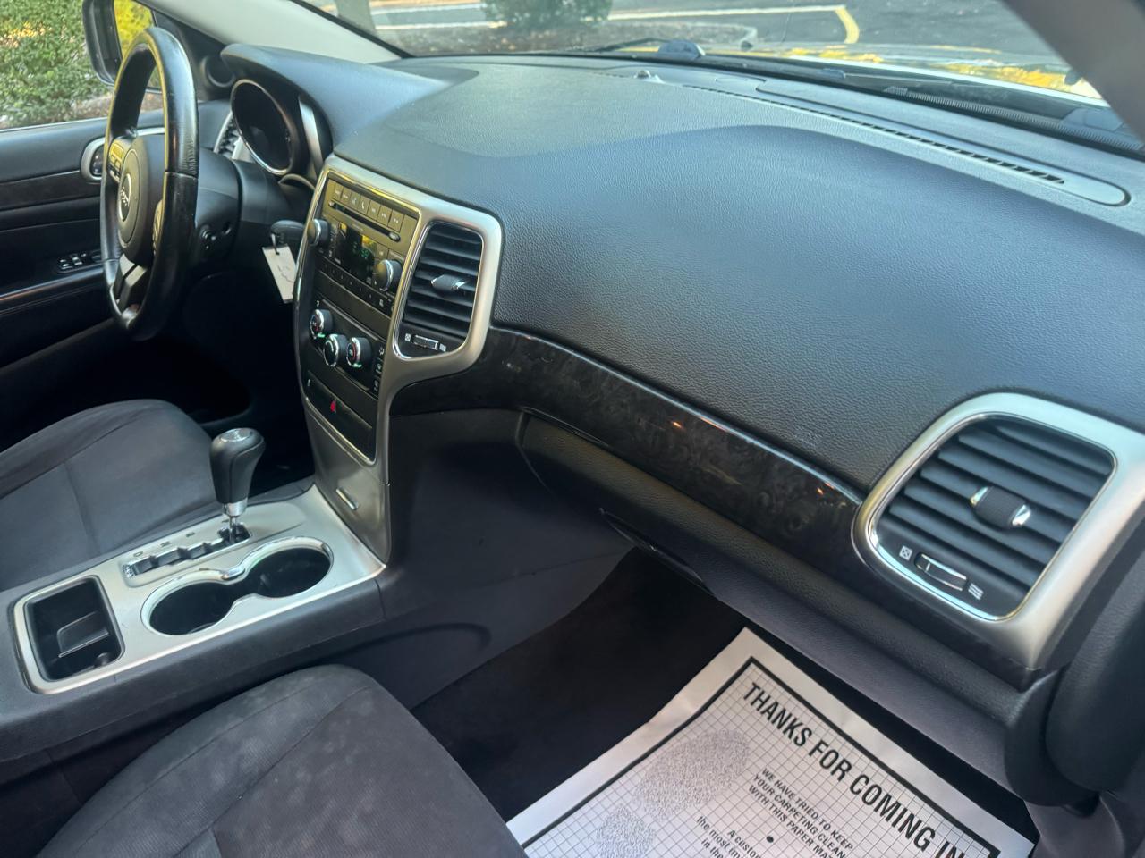 Jeep Grand Cherokee Laredo 4WD 2011