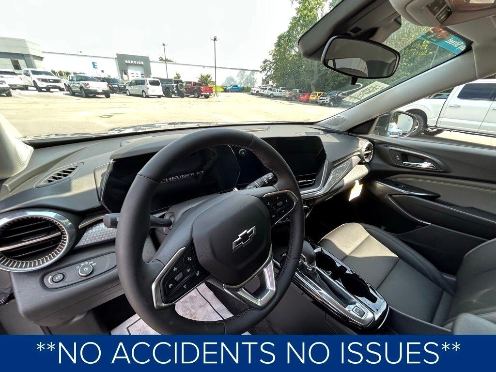 2024 Chevrolet Trax ACTIV photo 2