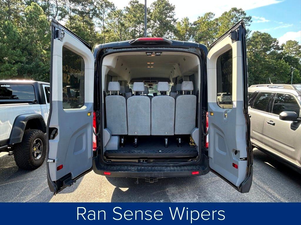2019 Ford Transit Passenger XLT photo 4