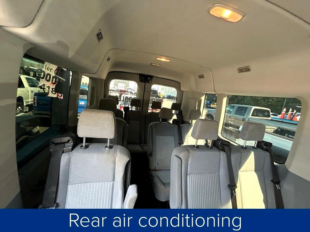 2019 Ford Transit Passenger XLT photo 9