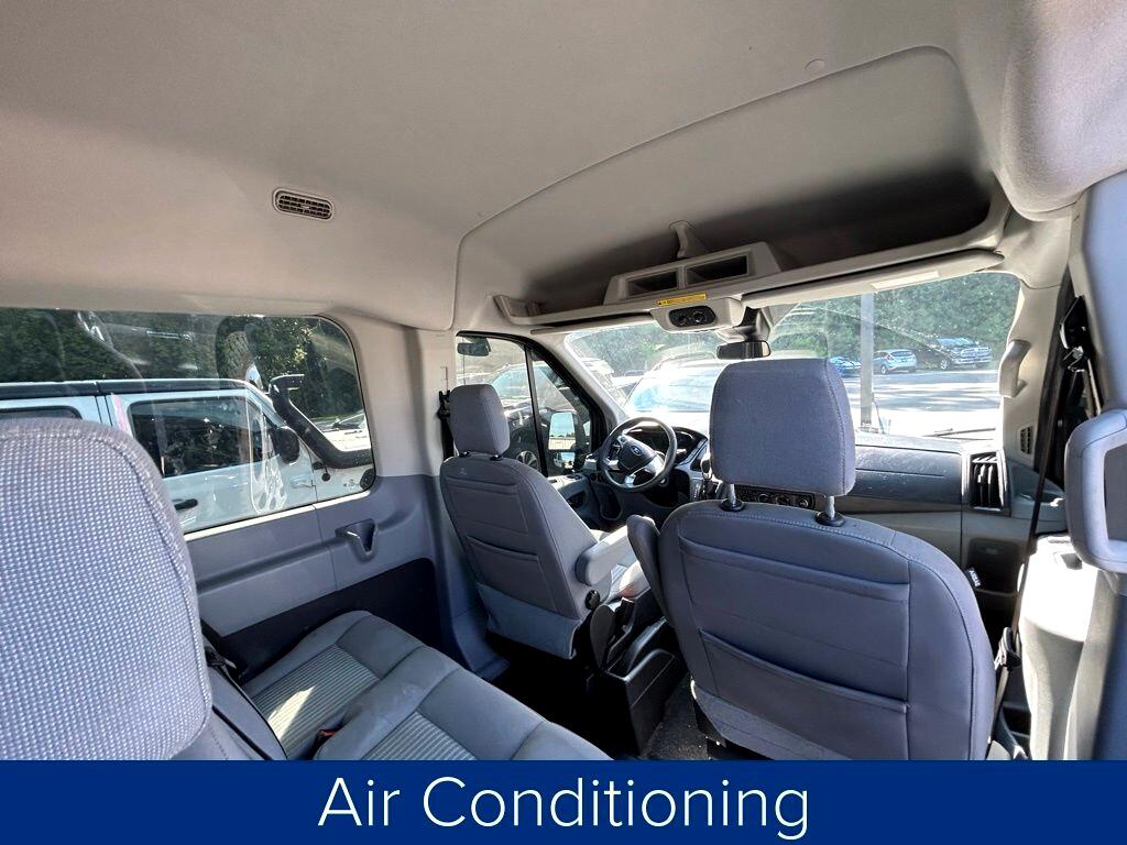 2019 Ford Transit Passenger XLT photo 10