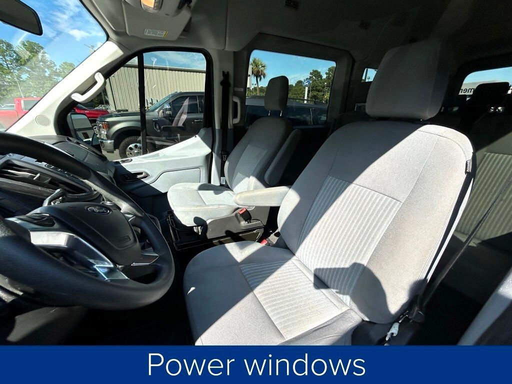2019 Ford Transit Passenger XLT photo 12