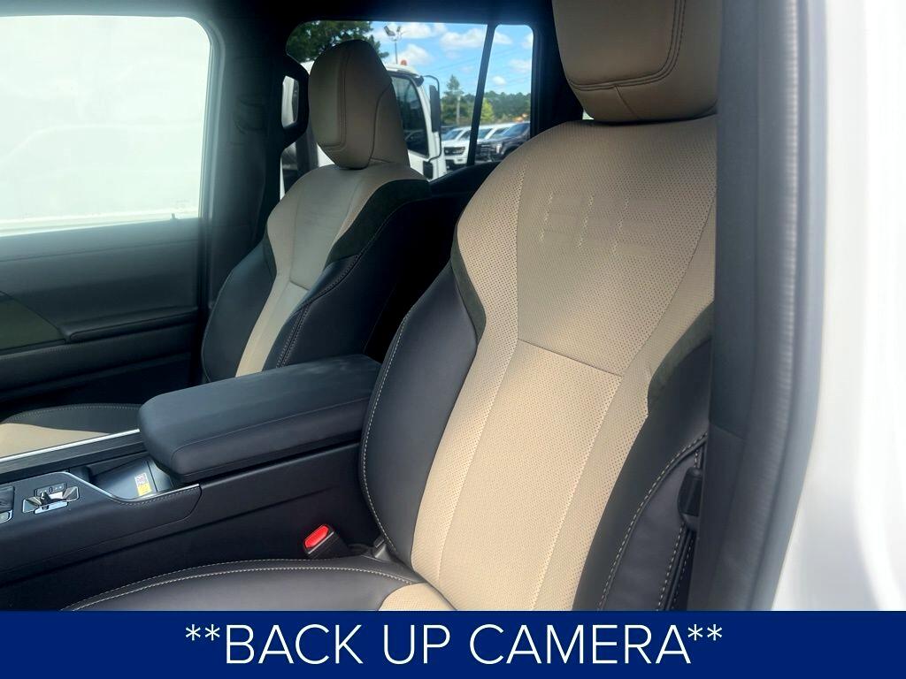 2025 Lexus GX 550 Overtrail photo 2