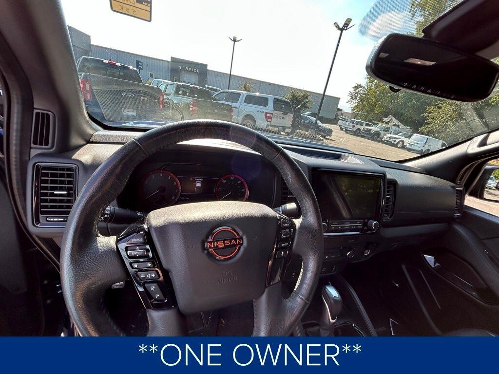2022 Nissan Frontier S Crew Cab photo 2