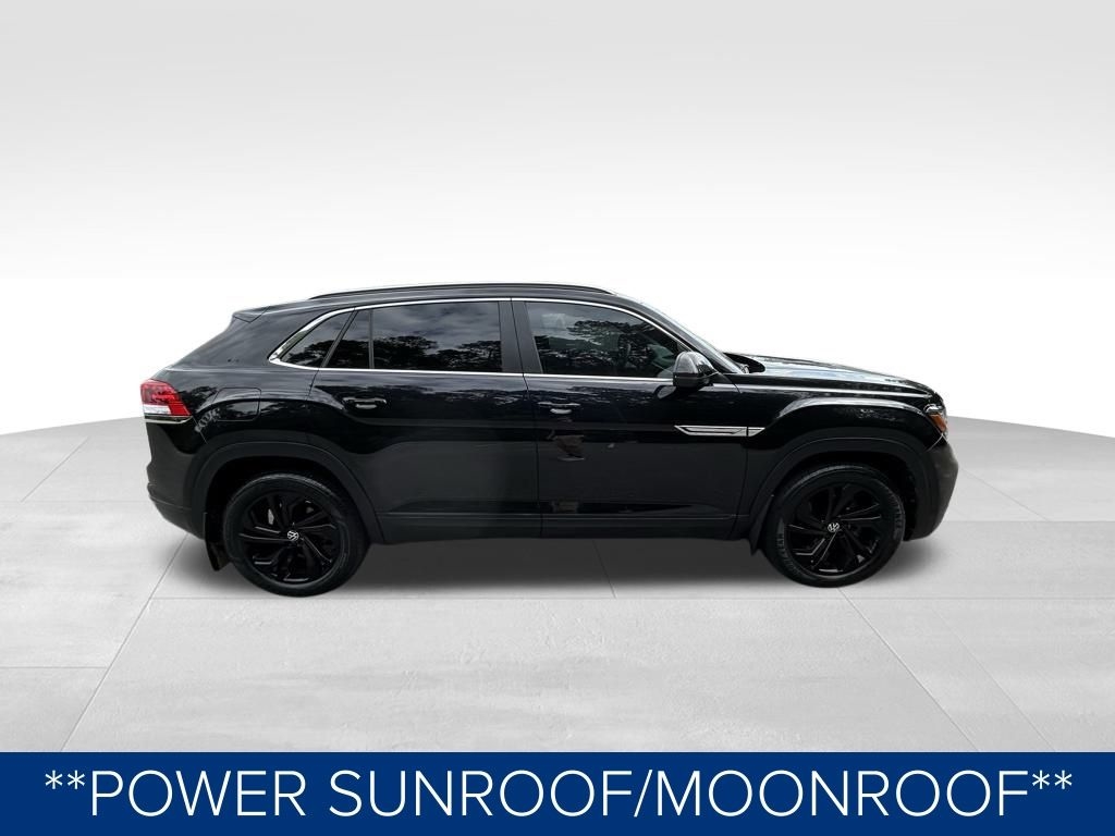 2021 Volkswagen Atlas Cross Sport SEL photo 3