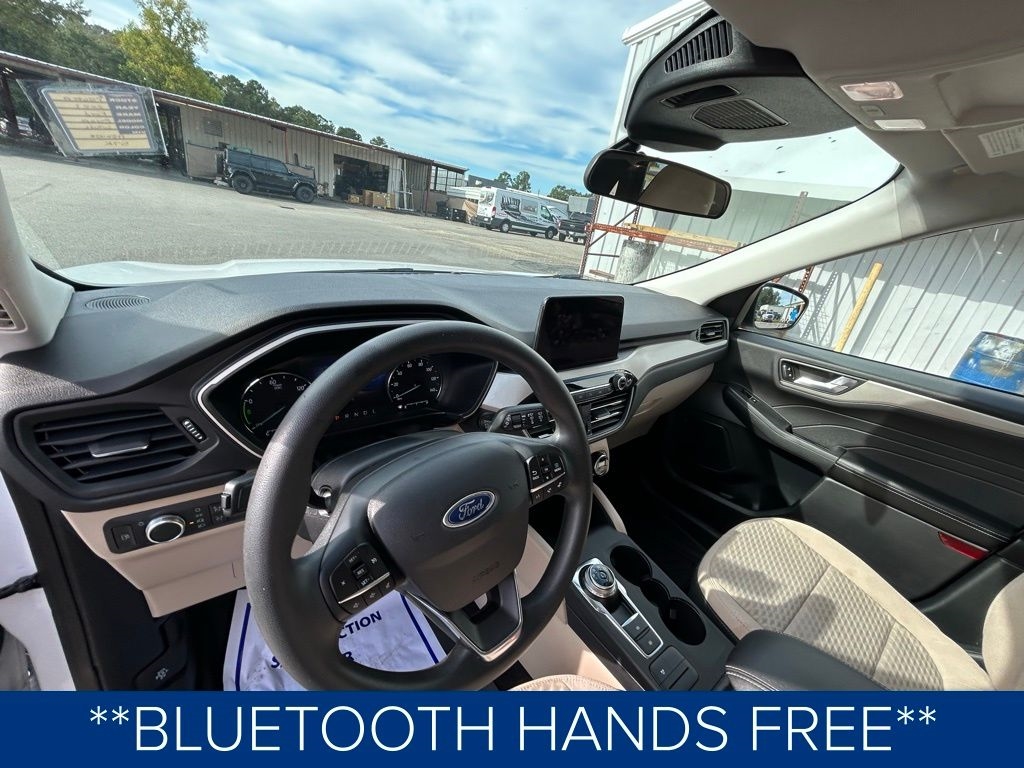 2021 Ford Escape Hybrid SE Sport photo 2