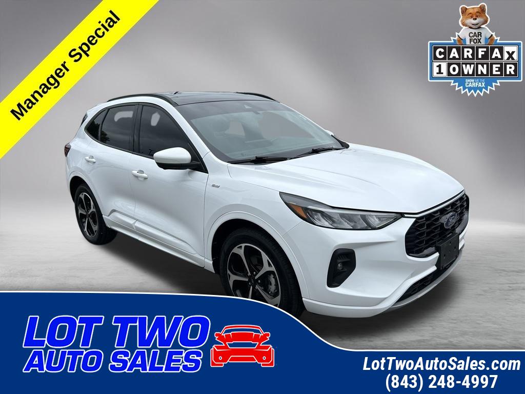 2023 Ford Escape ST-Line Select's photo