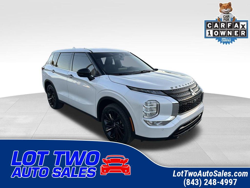 2024 Mitsubishi Outlander SE Black Edition's photo