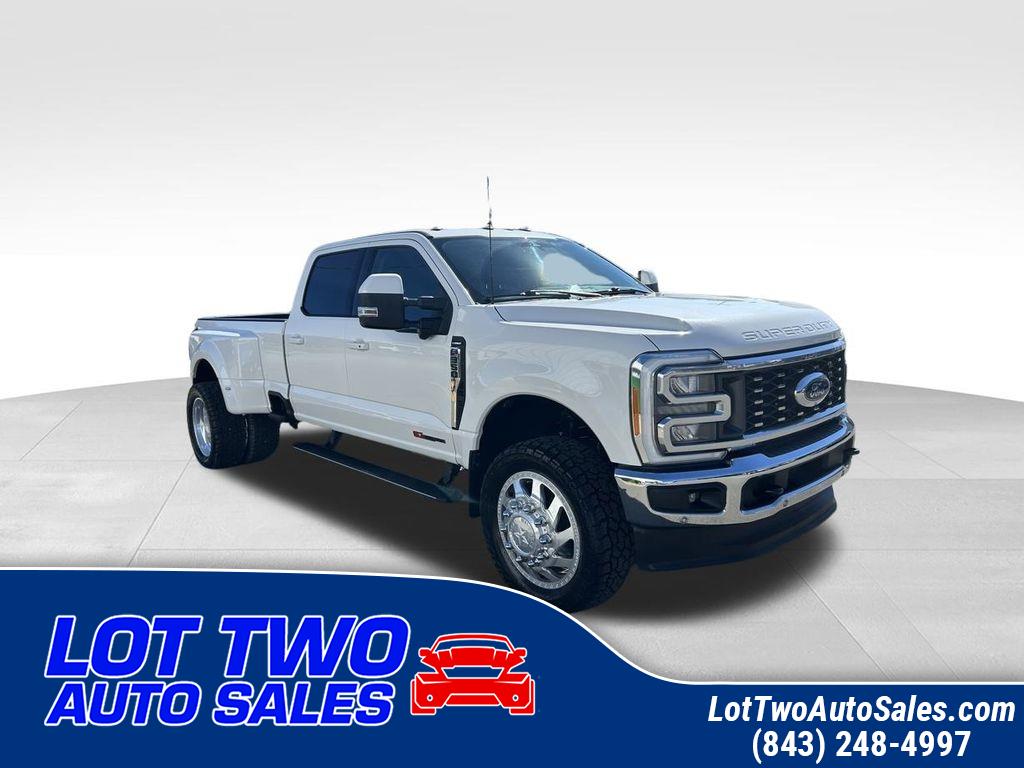 2023 Ford F-350 Super Duty Lariat's photo