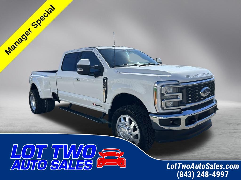2023 Ford F-350 Super Duty Lariat's photo