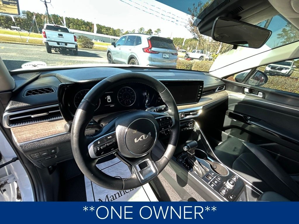 2024 Kia K5 EX photo 2