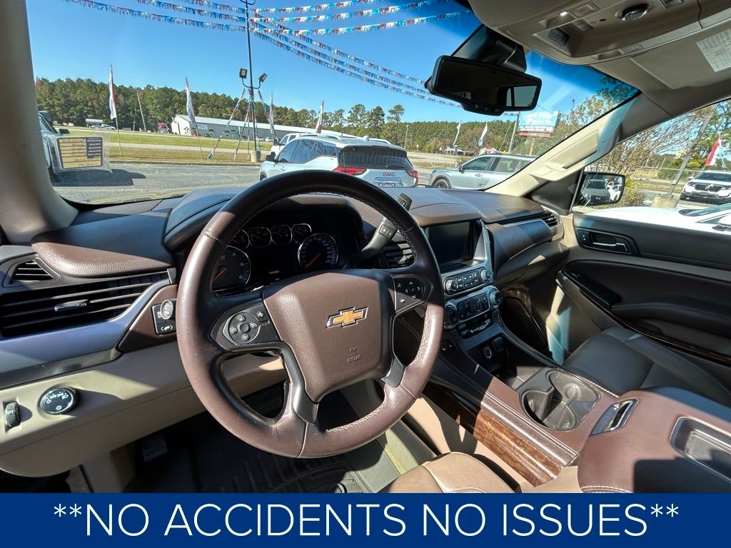 2018 Chevrolet Tahoe LT photo 2