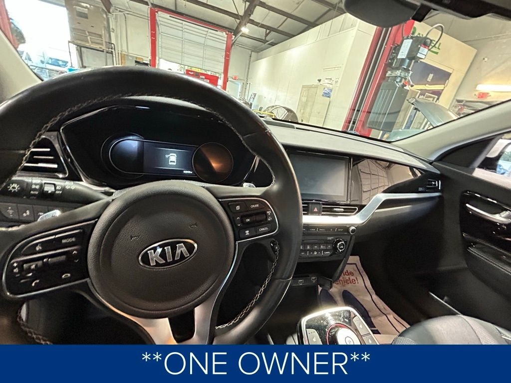 2020 Kia Niro EV EX photo 2