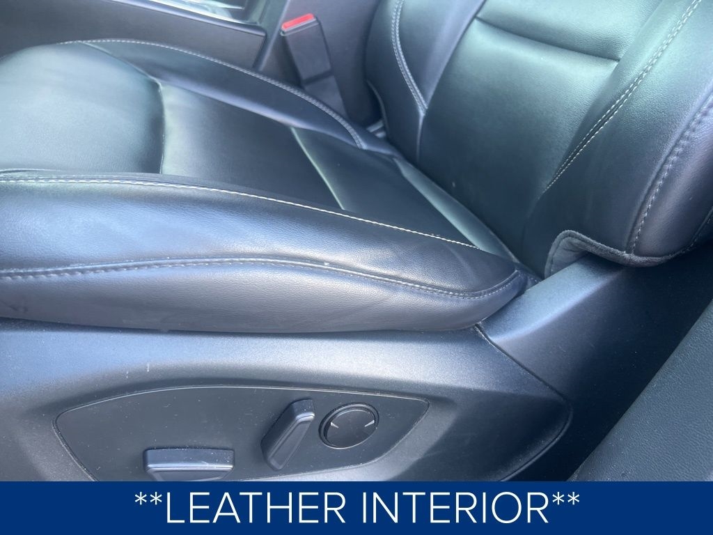 2022 Ford Explorer XLT photo 3