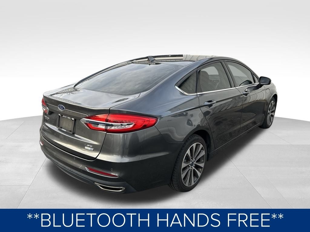 2020 Ford Fusion SE photo 3