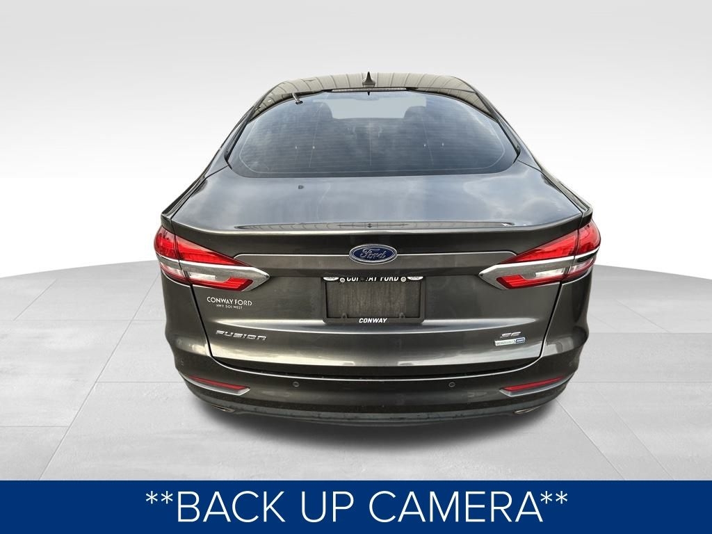 2020 Ford Fusion SE photo 4