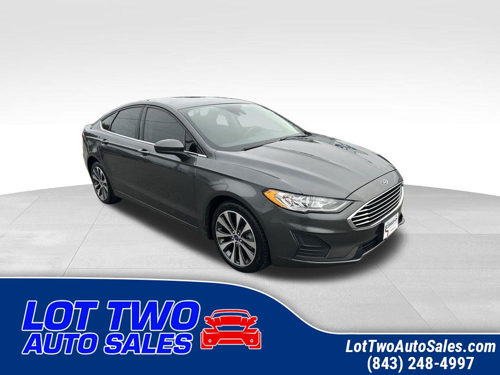 2020 Ford Fusion SE's photo