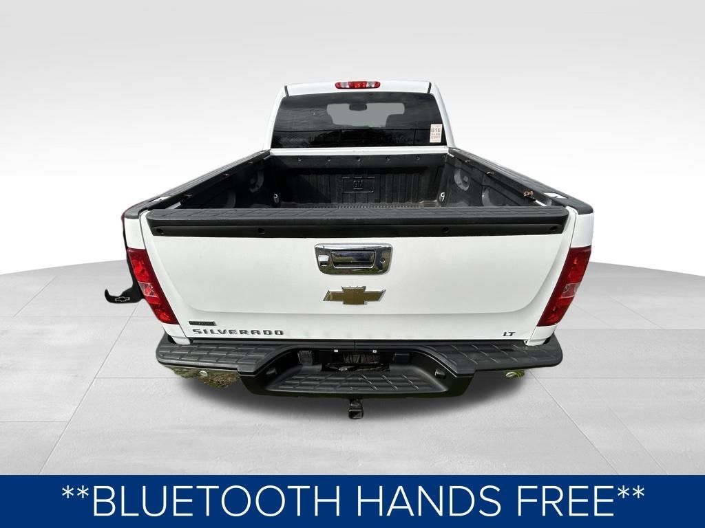 2011 Chevrolet Silverado 1500 LT photo 3